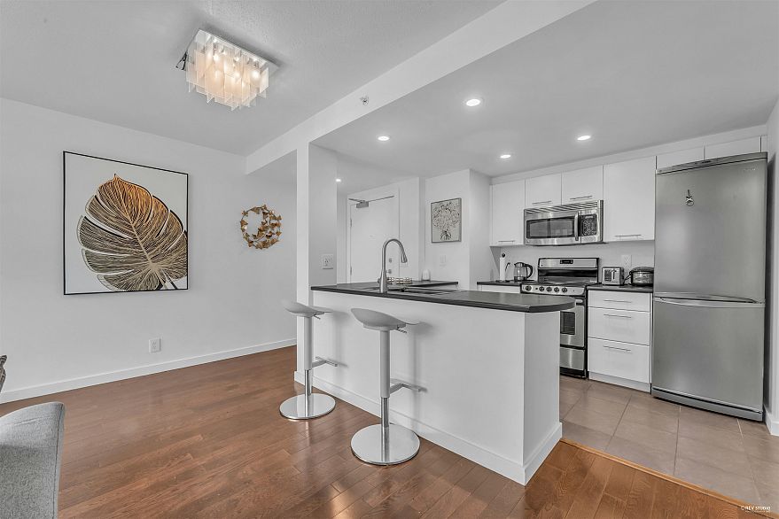 2106 1331 W Georgia Street