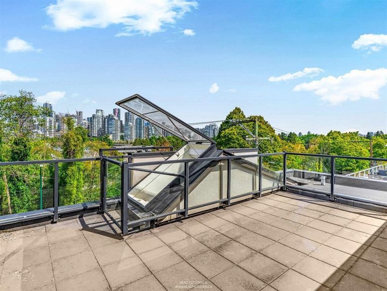 201 1190 W 6th Avenue