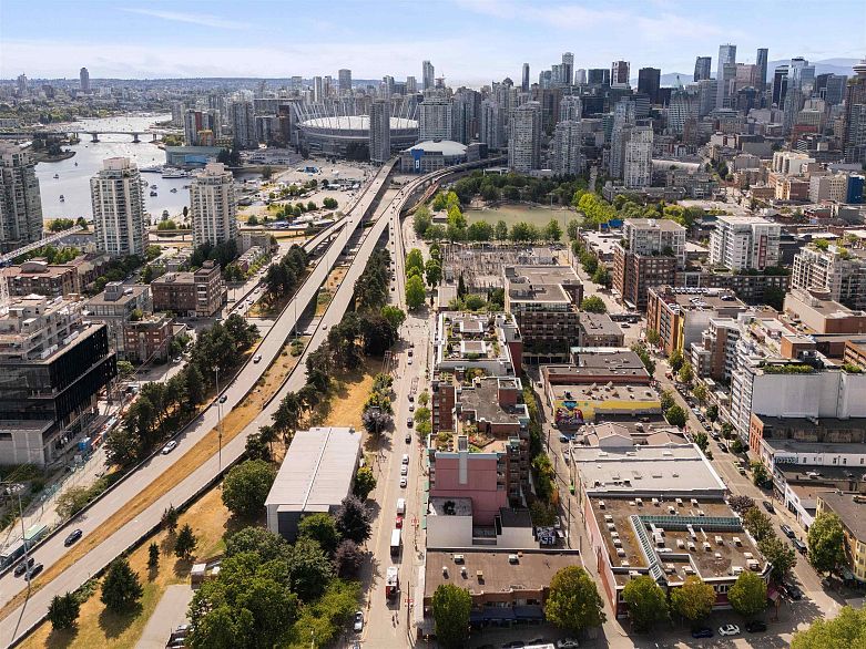 903 221 Union Street