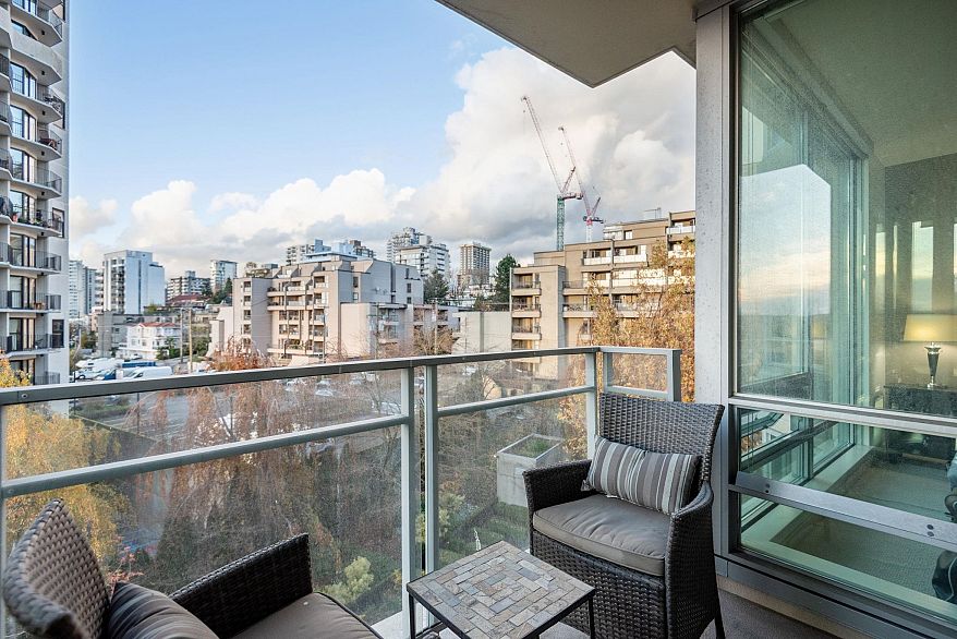 605 1005 Beach Avenue