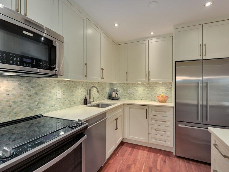 102 1266 W 13th Avenue