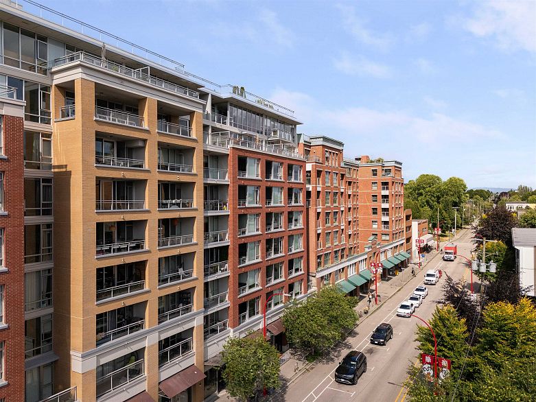 903 221 Union Street