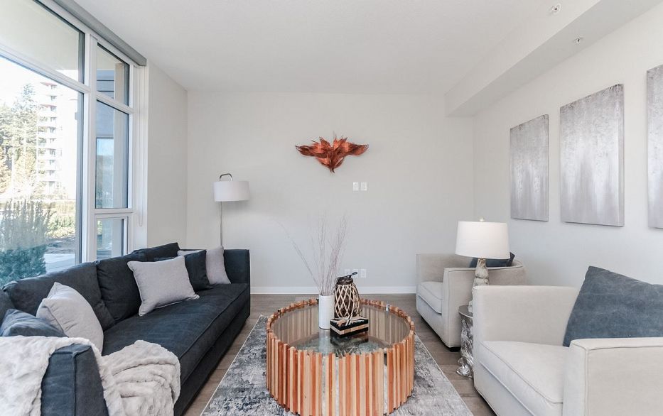 TH1 5687 Gray Avenue