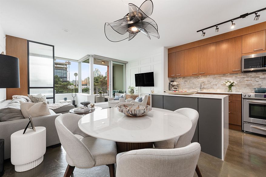 415 221 Union Street