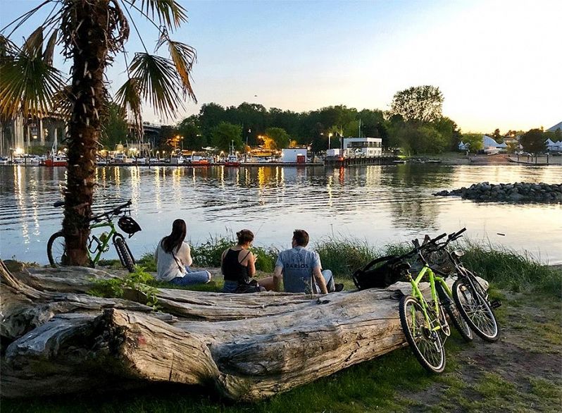 304 1233 Beach Avenue