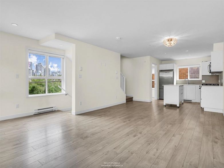 201 1190 W 6th Avenue