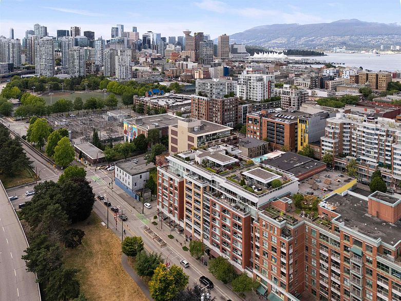 415 221 Union Street