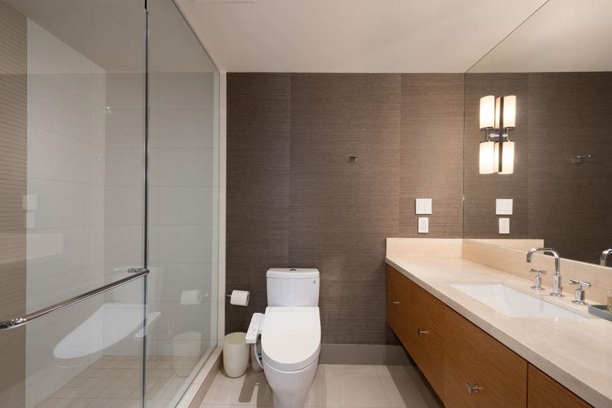 3202 667 Howe Street