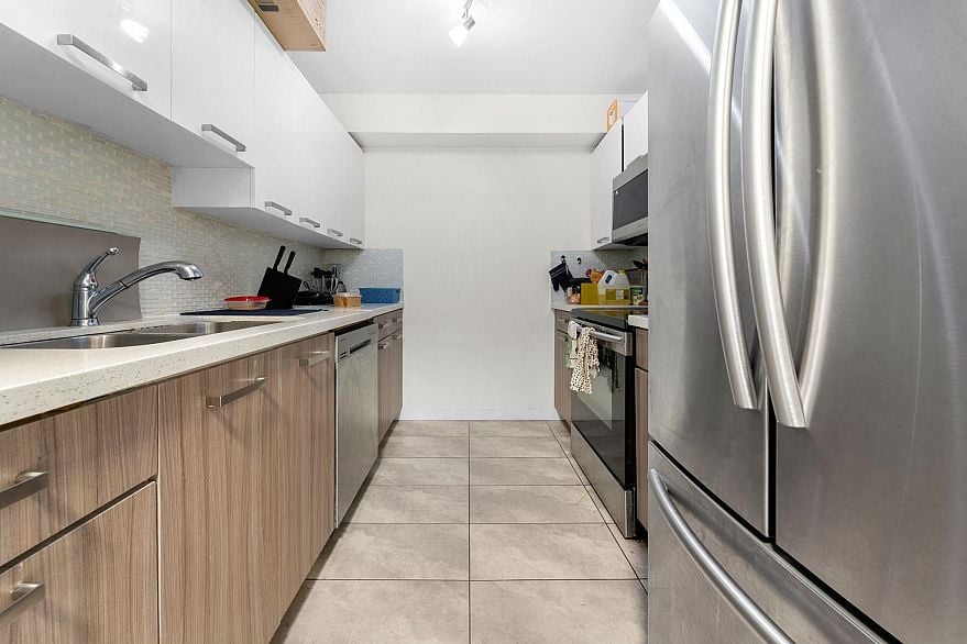 306 3624 Fraser Street