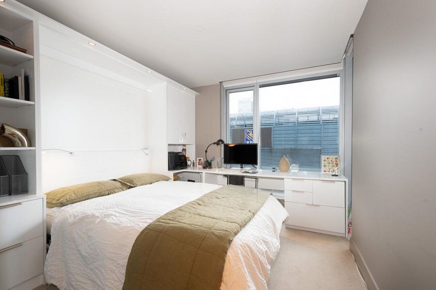 3202 667 Howe Street