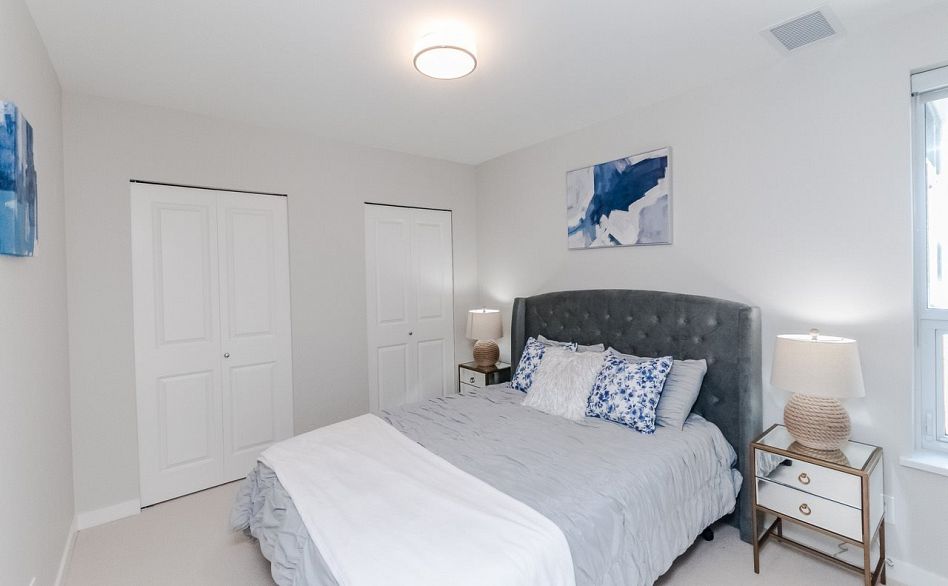 TH1 5687 Gray Avenue