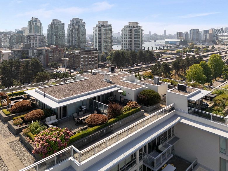 903 221 Union Street