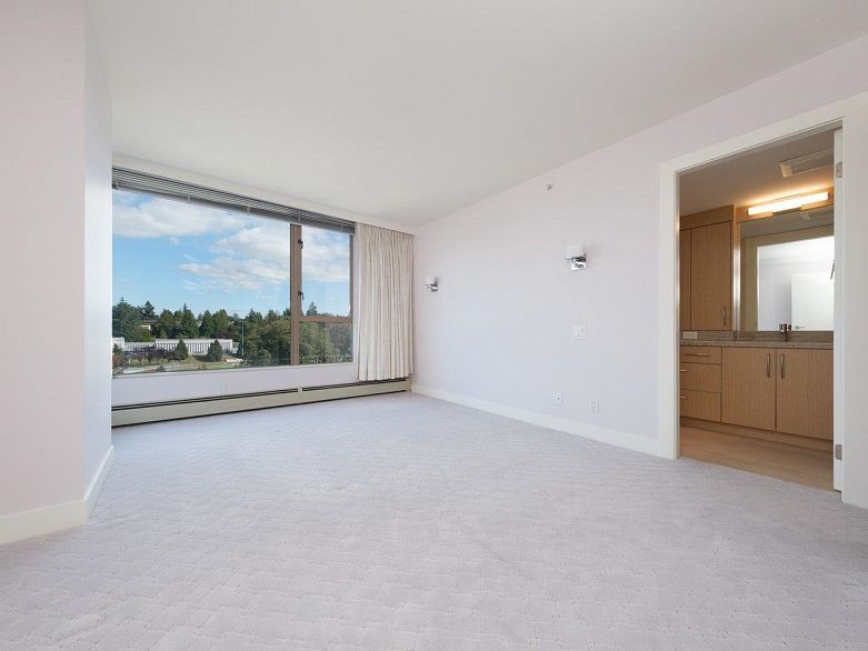 802 2108 W 38th Avenue