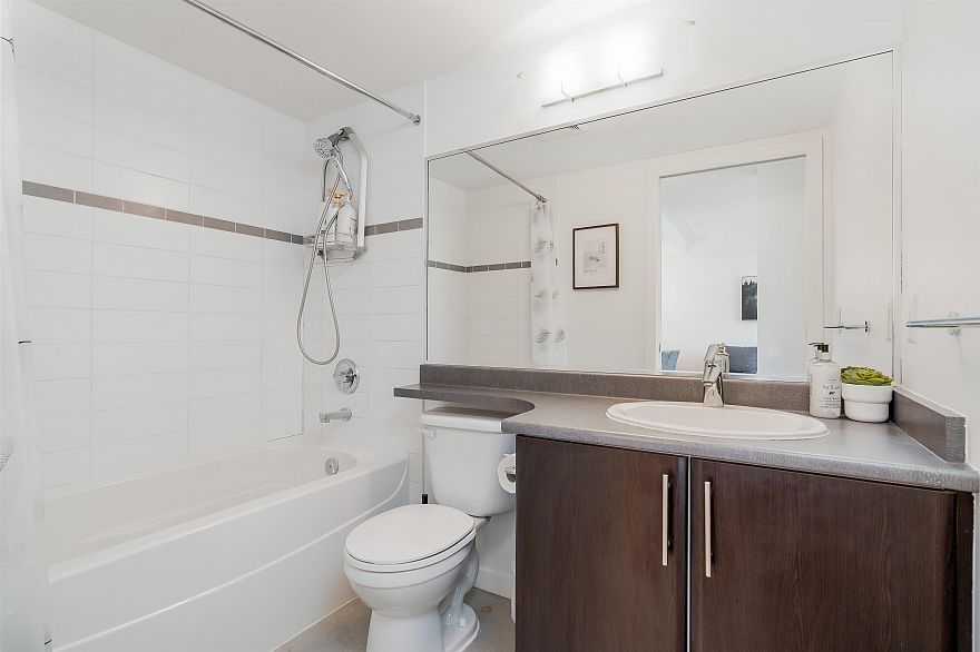 517 618 Abbott Street