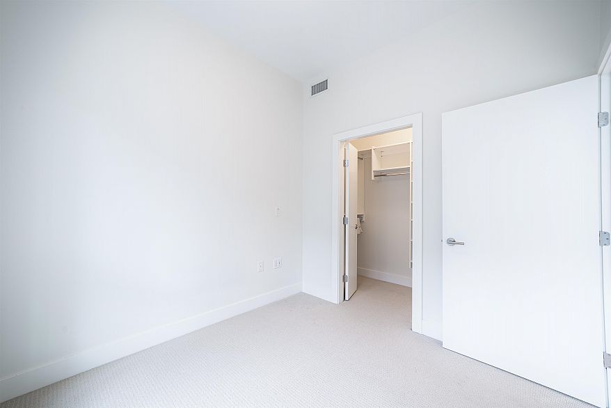 416 3438 Sawmill Crescent