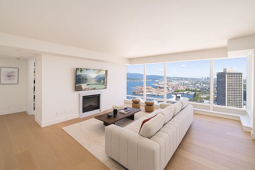 4102 1011 W Cordova Street