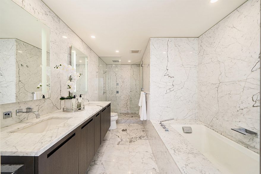 4102 1011 W Cordova Street