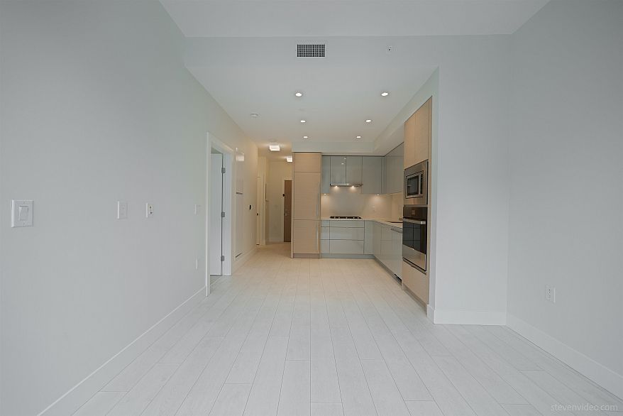 416 3438 Sawmill Crescent