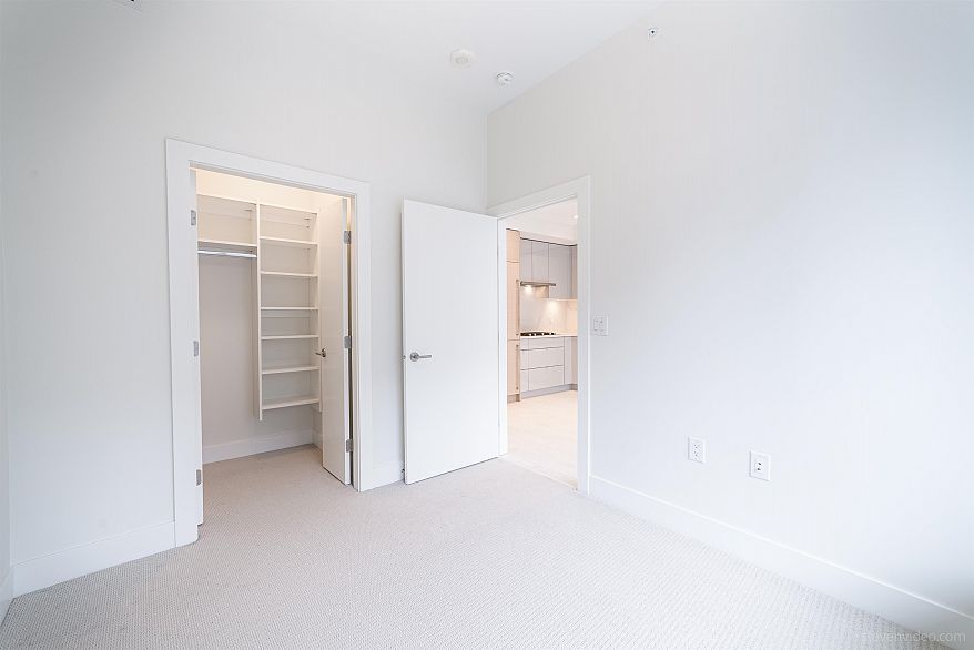 416 3438 Sawmill Crescent