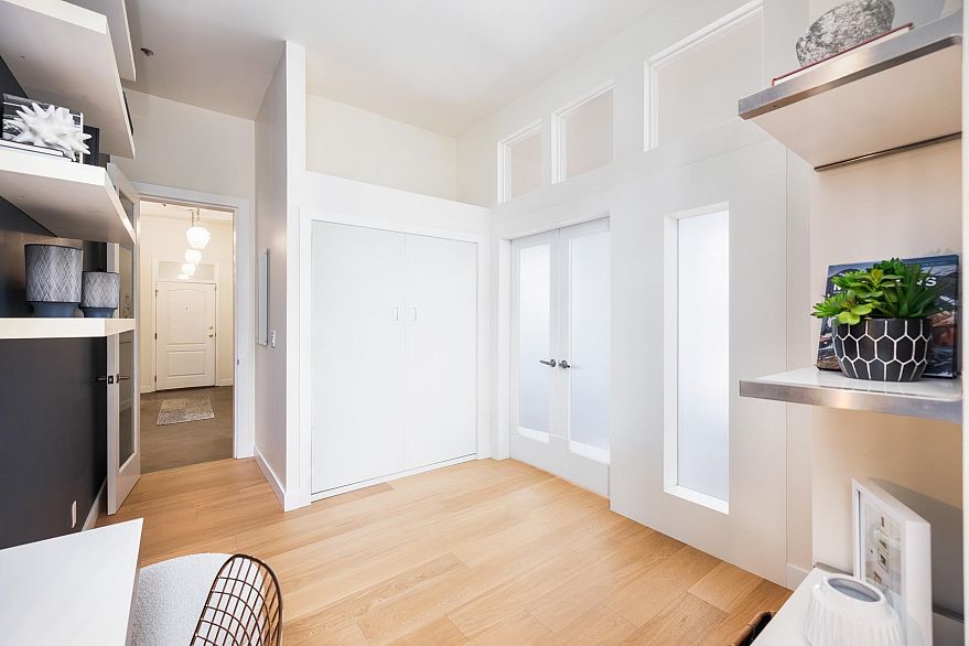 202 4590 Earles Street