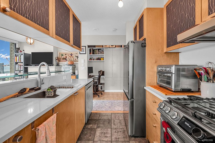 1504 1003 Burnaby Street