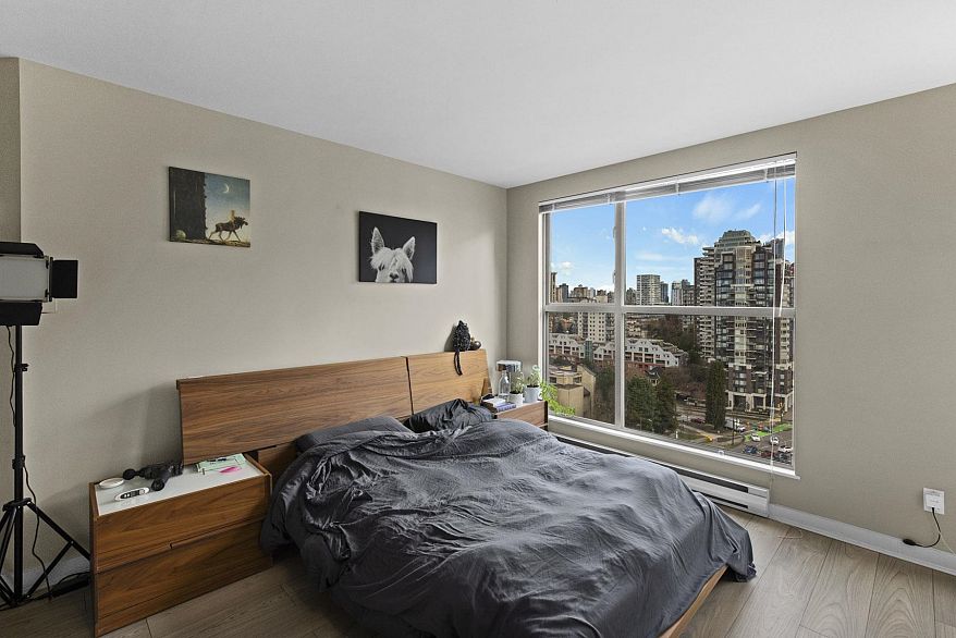 2005 1000 Beach Avenue