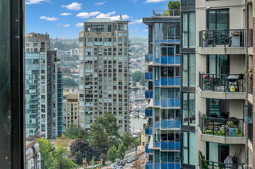 1504 1003 Burnaby Street