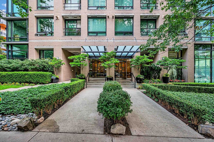 1504 1003 Burnaby Street