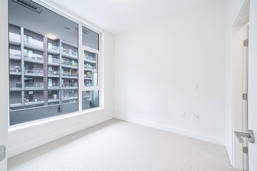 416 3438 Sawmill Crescent