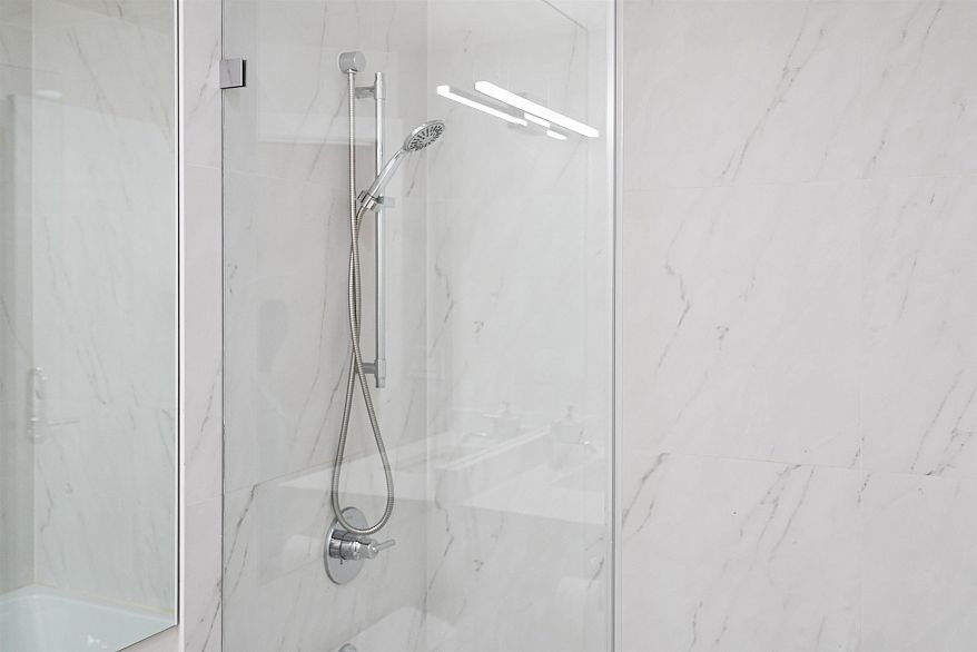 2909 1239 W Georgia Street