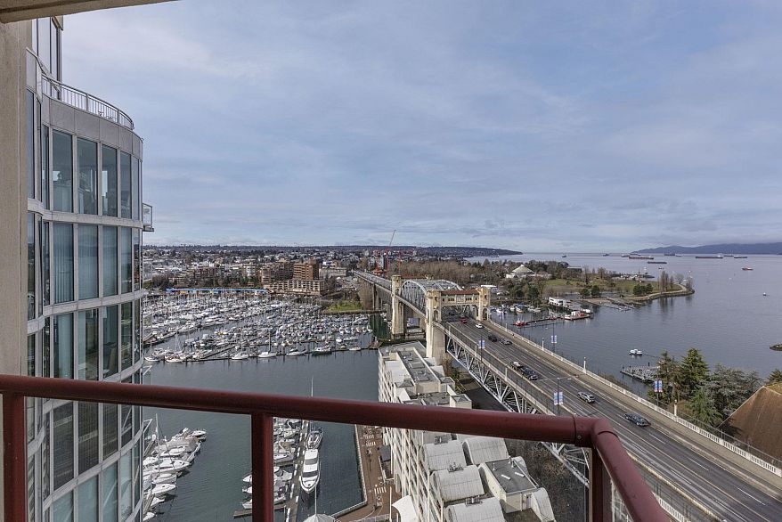 2005 1000 Beach Avenue