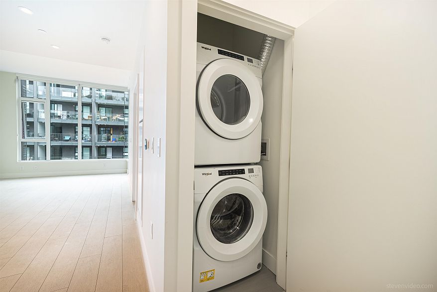 416 3438 Sawmill Crescent