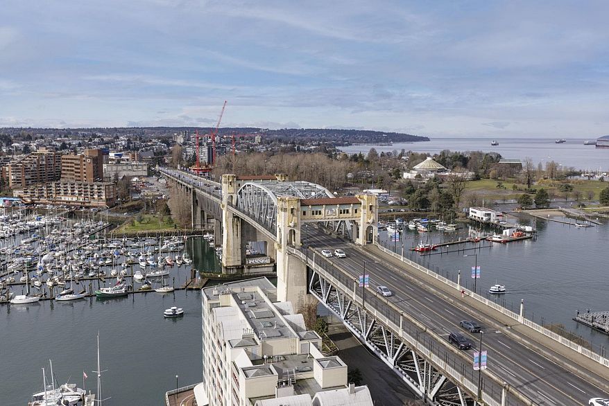 2005 1000 Beach Avenue