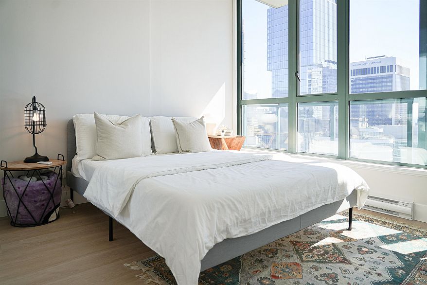 2909 1239 W Georgia Street