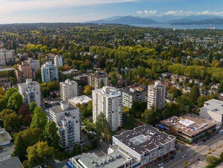 802 2108 W 38th Avenue