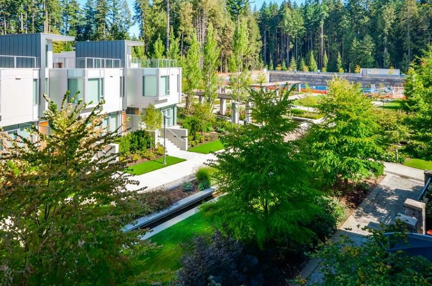 305 5779 Birney Avenue