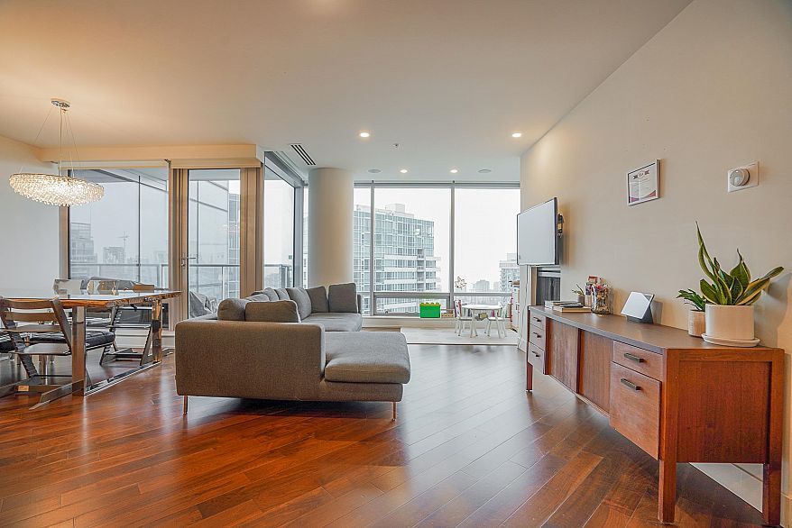 3001 1111 Alberni Street