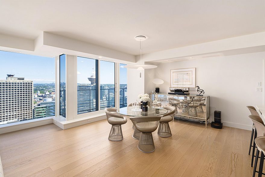 4102 1011 W Cordova Street