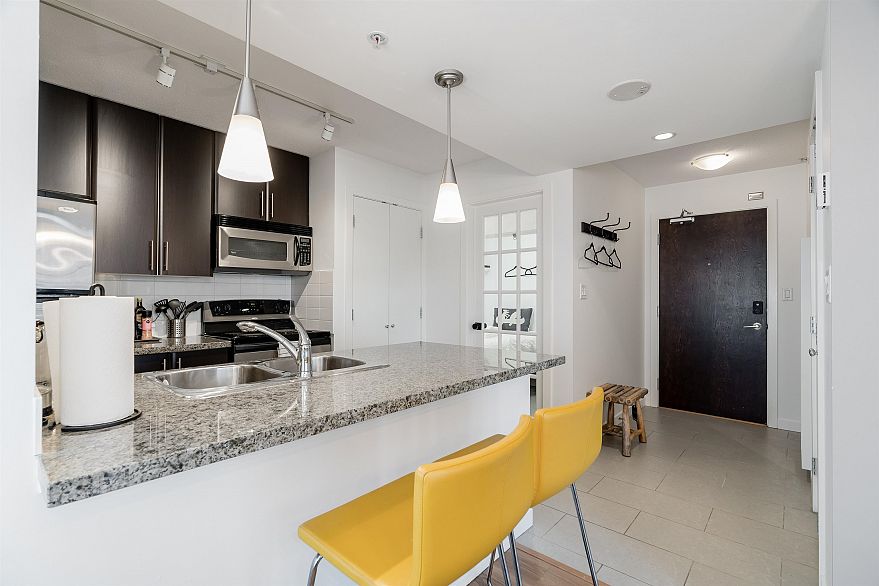 517 618 Abbott Street