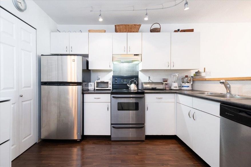 206 2255 Eton Street