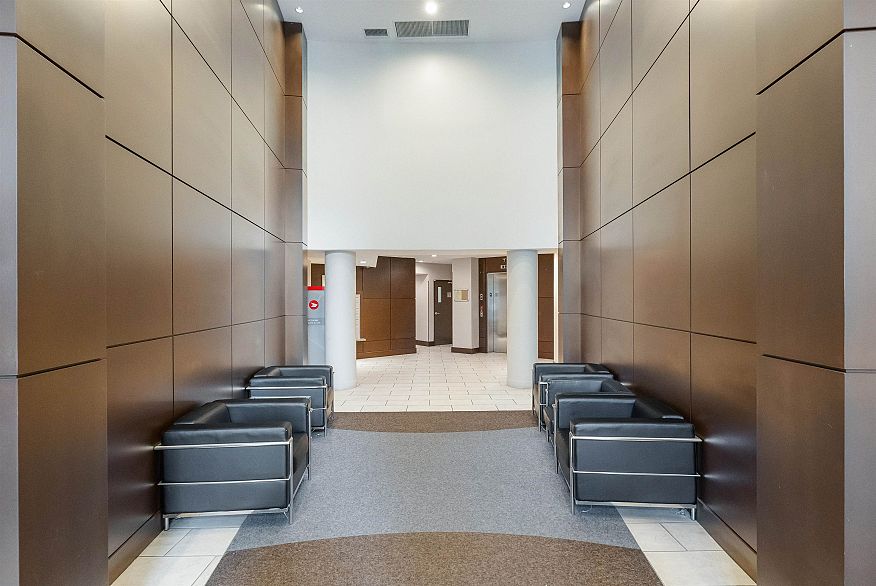 517 618 Abbott Street