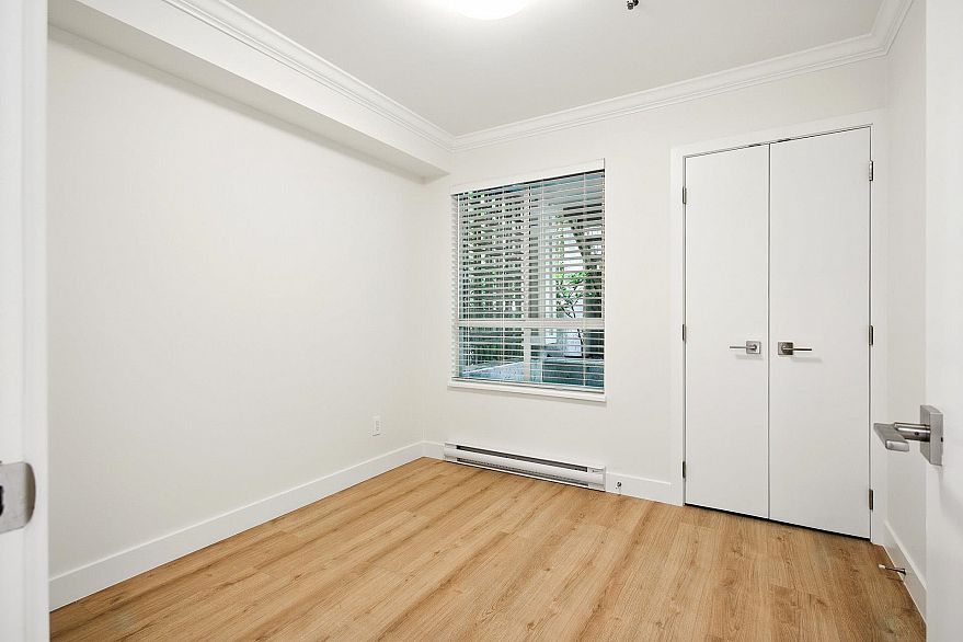 19 2885 E Kent Avenue North