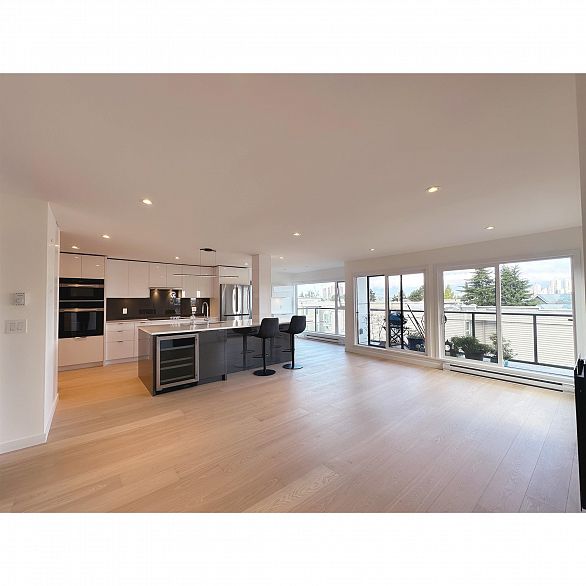 20X 1315 W 7TH AVENUE, Vancouver BC V6H 1B8