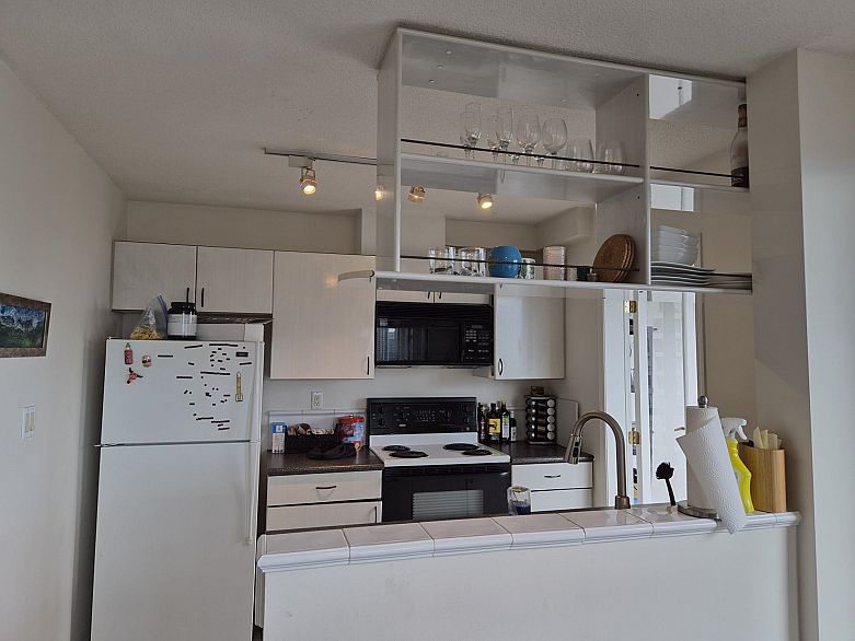 1707 939 Homer Street