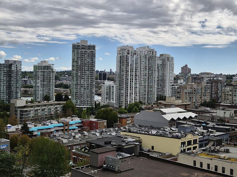 1707 939 Homer Street