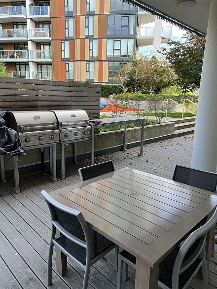 1206 285 E 10th Avenue