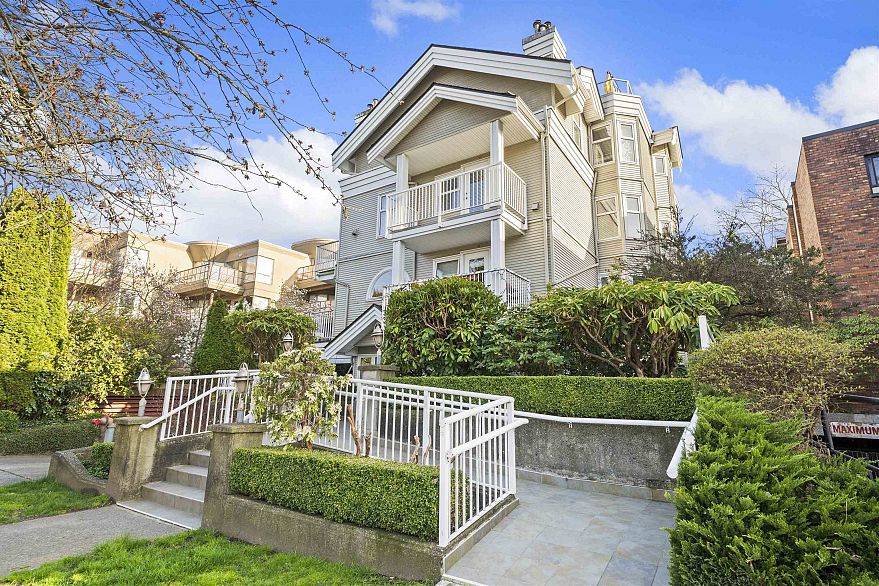 201 1868 W 8th Avenue