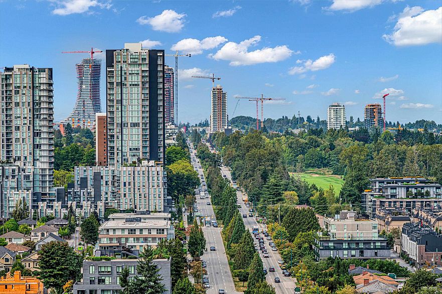 2504 8189 Cambie Street