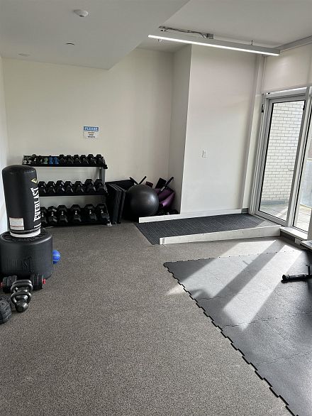 1206 285 E 10th Avenue