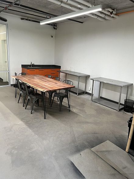 1206 285 E 10th Avenue